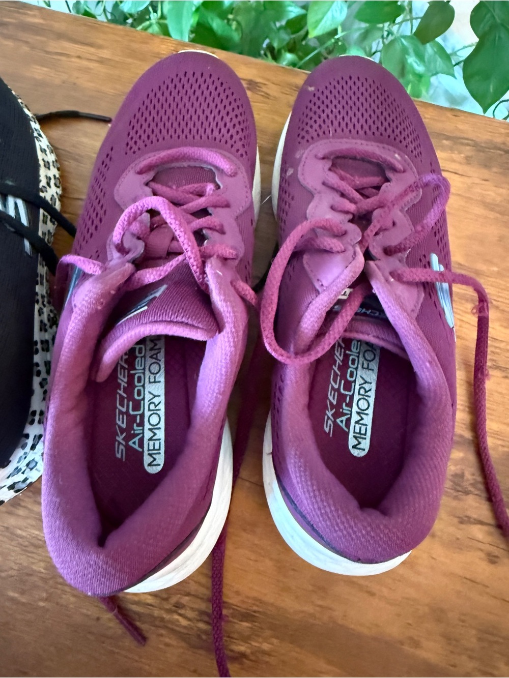 Skechers Lightweight Women's Athletic Sneakers - Plum & Black cheetah size 7.5 - Picture 6 of 11